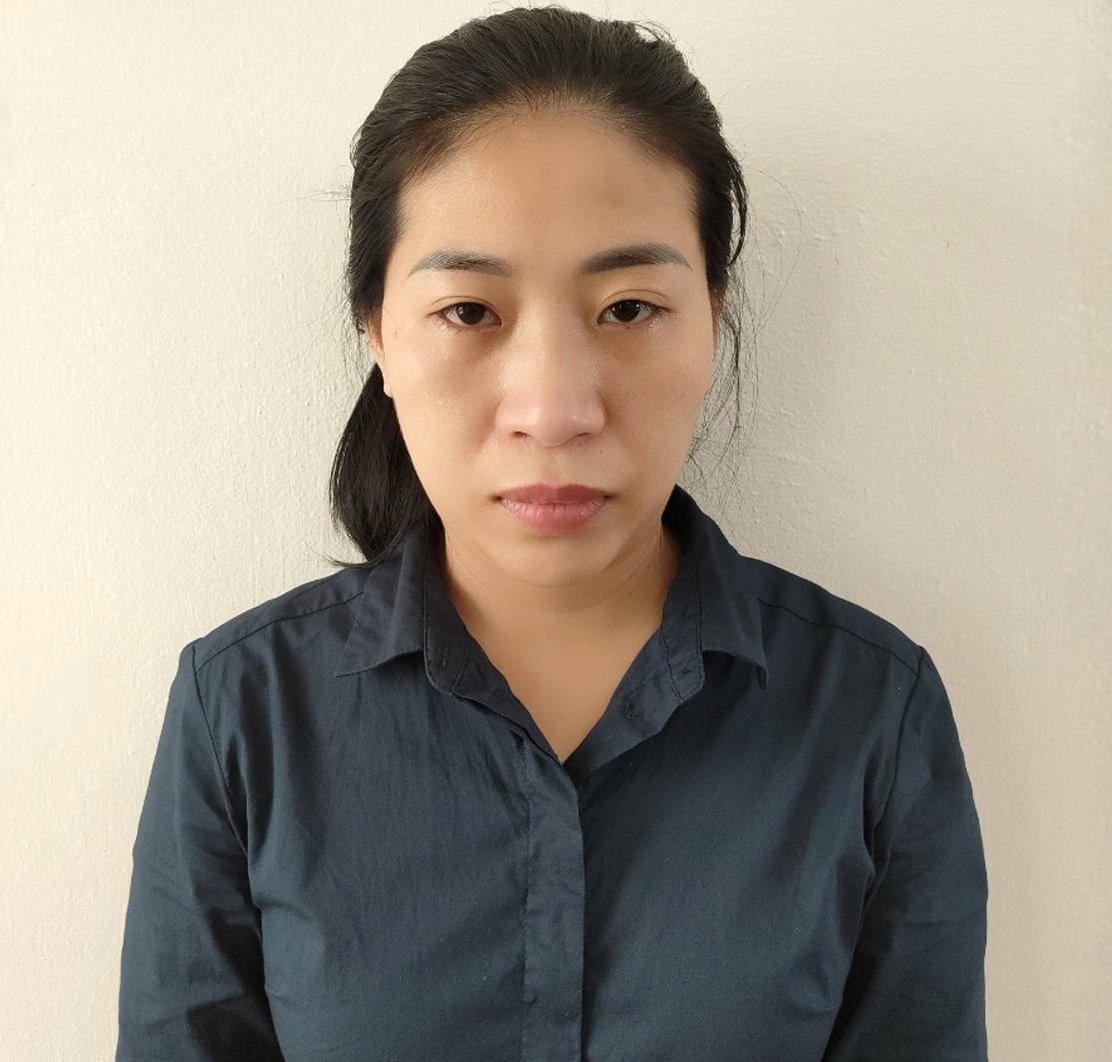Đối tượng Bùi Thị Tuyến Trang tại cơ quan Công an.