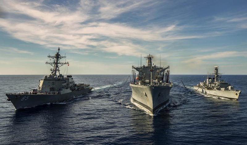 Tàu chiến HMS Argyll của Hải quân Anh tham gia diễn tập với Hải quân Mỹ ở Biển Đông hồi tháng 1/2019. (Ảnh: US Navy).