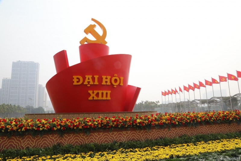 Thủ đô Hà Nội rục rỡ trong những ngày Đại hội XIII của Đảng.