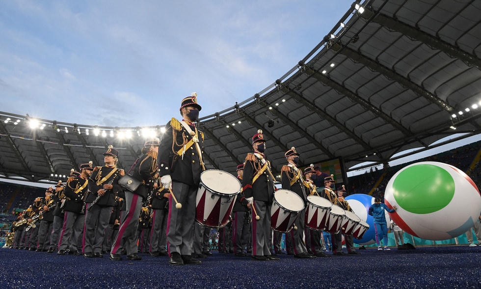EURO 2020: Màu áo thiên thanh trở lại đầy quyến rũ với chiến thắng 3 sao