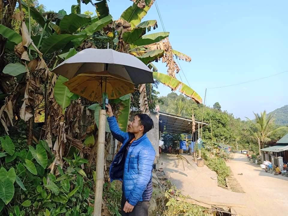Cả bản có 3 điểm có sóng điện thoại phập phù.
