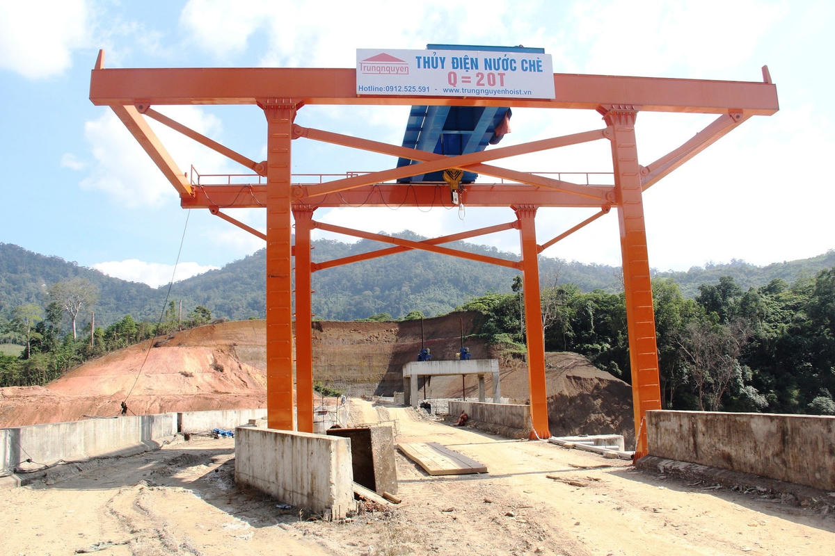 Thủy điện Nước Chè giờ đang bị bỏ hoang.