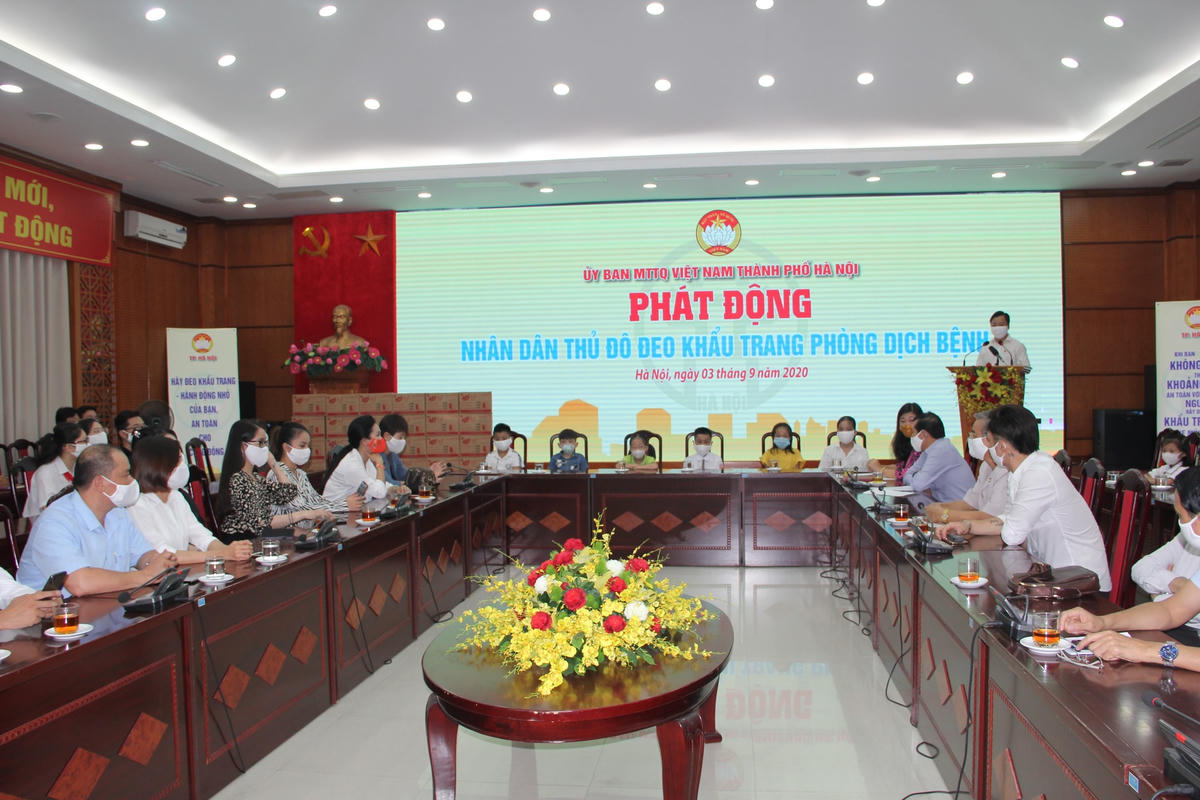 Quang cảnh lễ phát động.