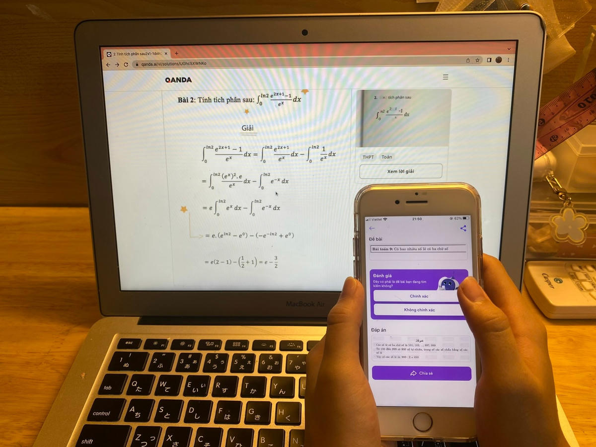 Học sinh lạm dụng app giải bài tập: Nên quản hay cấm?