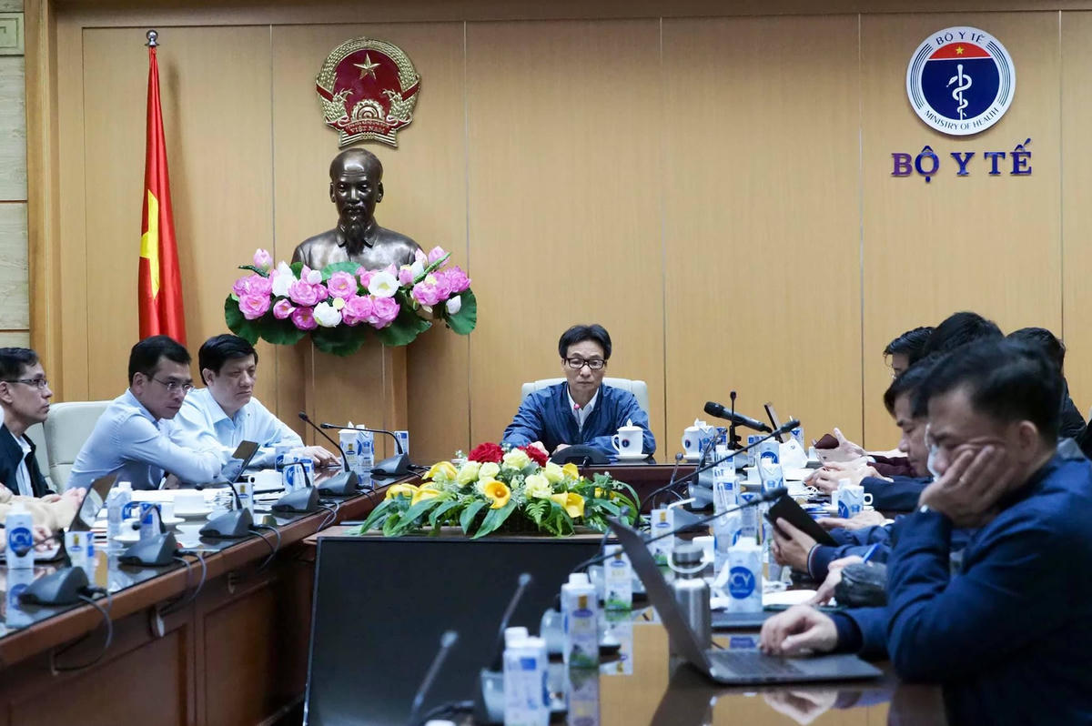 Buổi họp khẩn phòng, chống Covid-19.