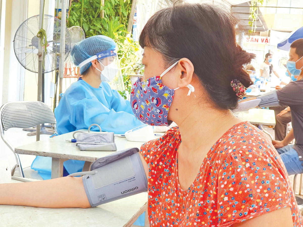 Từ ngày 10/9, Bộ Y tế quyết định việc đo huyết áp chỉ thực hiện với một số trường hợp nhất định.