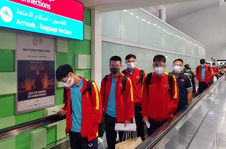 Đội tuyển Việt Nam đặt chân đến UAE. (Nguồn: VFF).