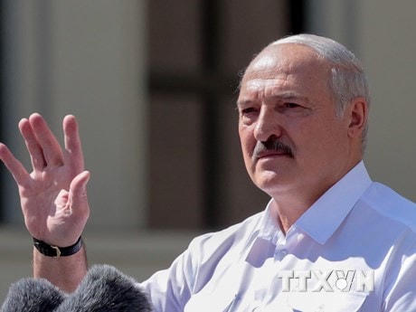 Tổng thống Belarus Alexander Lukashenko phát biểu tại Minsk ngày 16/8/2020. (Ảnh: AFP/TTXVN).
