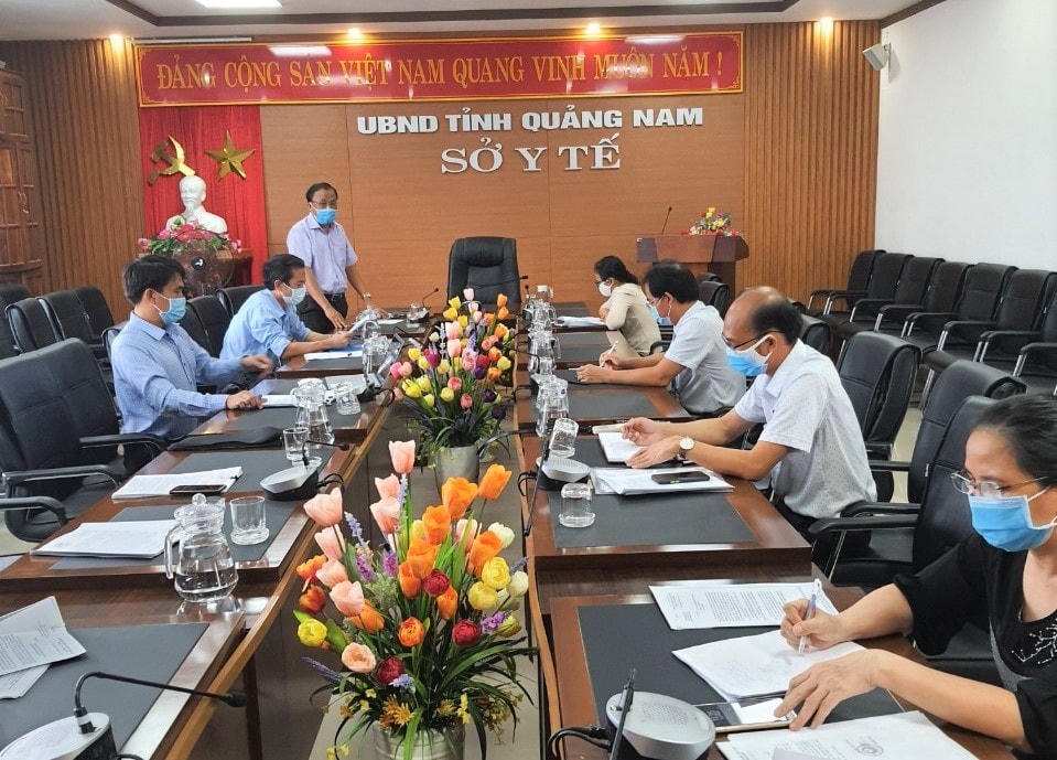 Quang cảnh buổi làm việc.