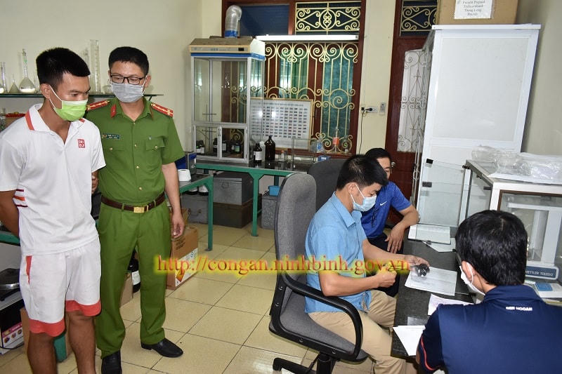 Nguyễn Văn Long tại cơ quan điều tra.