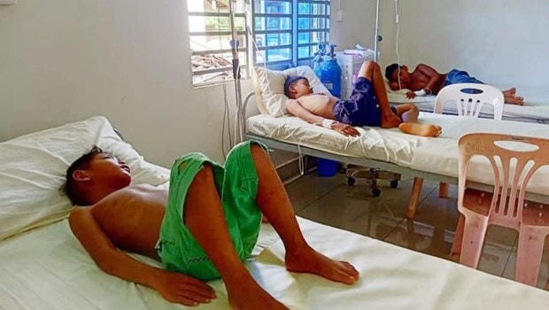 Các bệnh nhi điều trị bệnh sốt Chikungunya tại Siem Reap. (Nguồn: phnompenhpost.com).