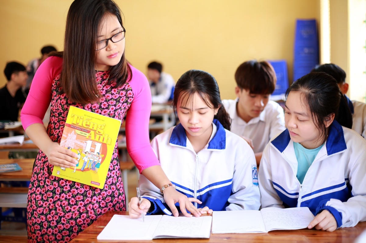 Cô giáo Hà Ánh Phượng luôn nỗ lực để nâng cao chất lượng dạy và học môn Tiếng Anh.