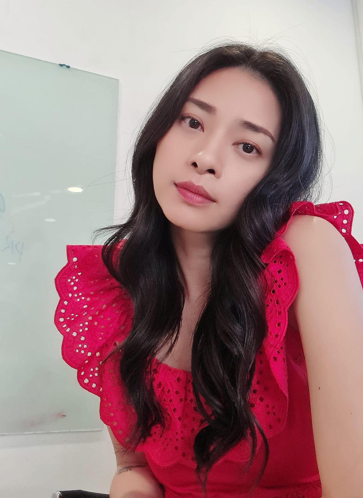 Ngô Thanh Vân đang có tâm trạng không vui vì những phản hồi tiêu cực xung quanh bộ phim mới ra mắt “Trạng Tí”, cô đang cố gắng rất nhiều để đưa bộ phim gần hơn với khán giả: “Cuối ngày... Vẫn là tớ nhưng cố gắng bội phần. Nhiều khi không biết làm gì tiếp theo...”.