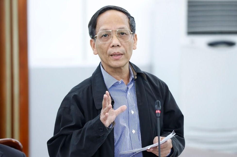 Ông Phạm Xuân Sơn, Phó Chủ nhiệm Hội đồng tư vấn về Đối ngoại và Kiều bào góp ý tại Hội nghị.