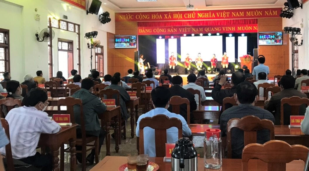 Quang cảnh buổi khai trương, vận hành thử nghiệm (IOC) ở huyện Bắc Trà My.