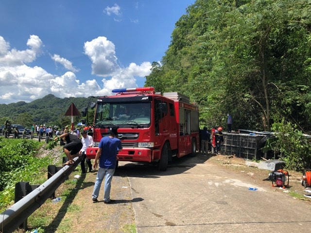 Công tác cứu nạn được triển khai tại hiện trường vụ tại nạn thảm khốc, ngày 26/7.