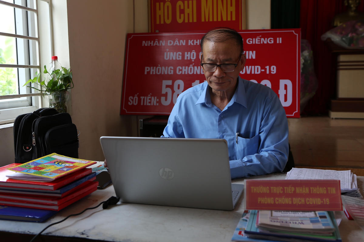 Ông Trần Xuân Nhữ, Bí thư Chi bộ, Trưởng khu Hai Giếng II.