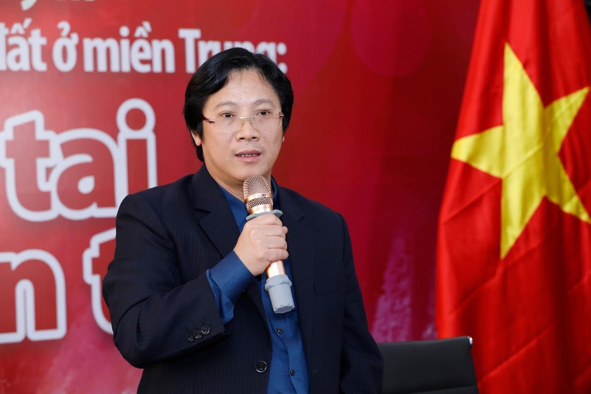 Ông Lê Anh Đạt - Phó Tổng Biên tập phụ trách Báo Đại Đoàn Kết phát biểu kết luận tọa đàm. Ảnh: Quang Vinh.