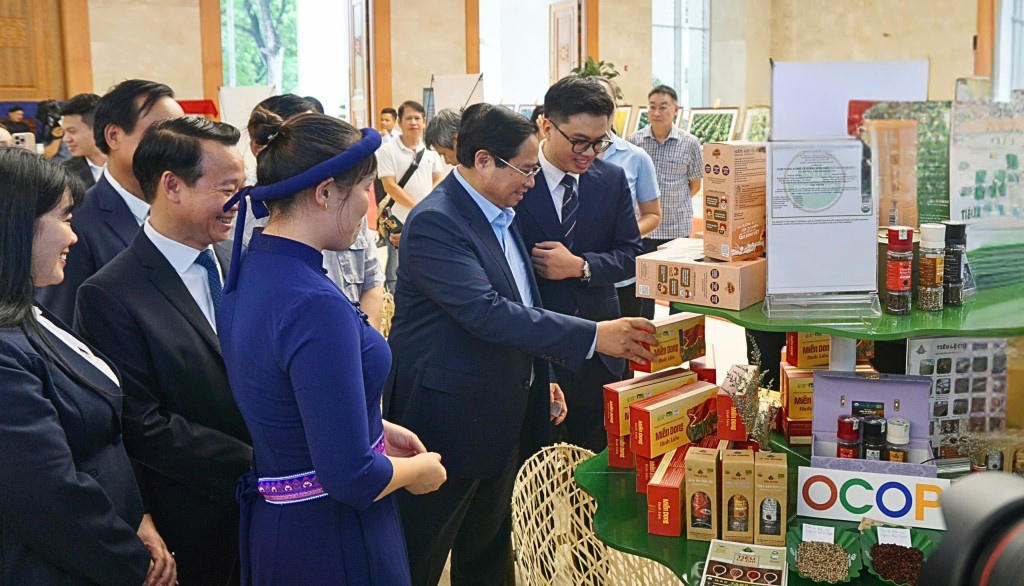 Gian hàng trưng bày sản phẩm OCOP Quảng Ninh tại Hội nghị toàn quốc tổng kết Chương trình mục tiêu quốc gia xây dựng Nông thôn mới giai đoạn 2021-2025, do Thủ tướng Phạm Minh Chính chủ trì. Ảnh: Công ty CP Thương mại và Dịch vụ Bình Liêu cung cấp.