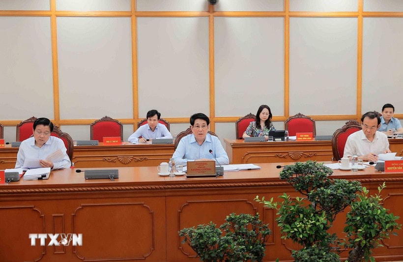 Ủy viên Bộ Chính trị, Chủ tịch nước Lương Cường chủ trì buổi làm việc. (Ảnh: An Đăng/TTXVN)