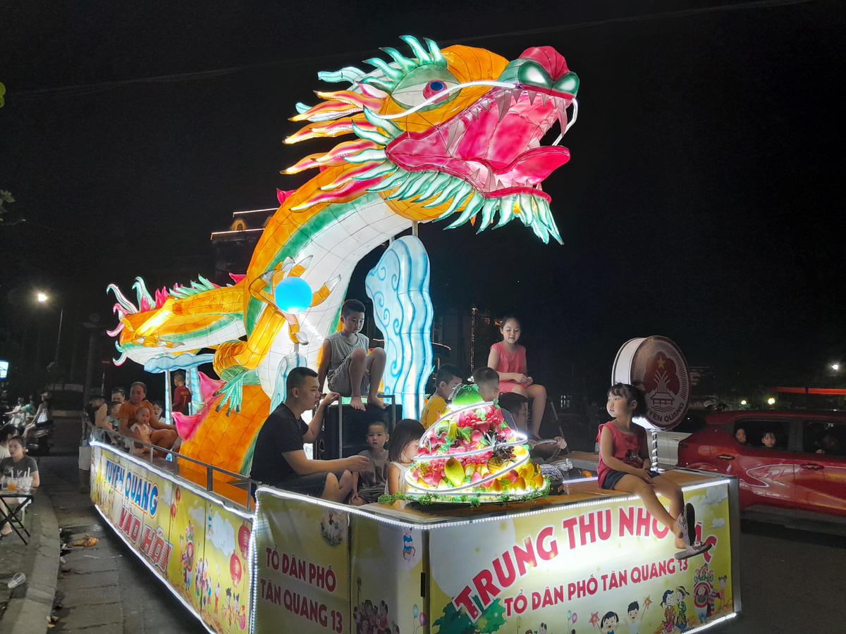 'Thành Tuyên' bùng nổ không khí Trung thu sớm