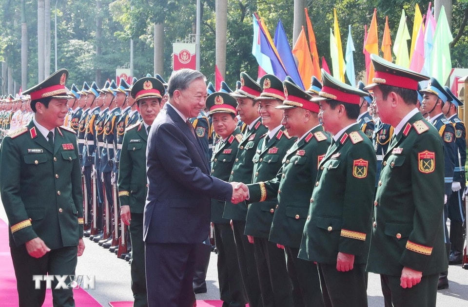 Tổng Bí thư Tô Lâm tới dự buổi lễ Kỷ niệm 80 năm Ngày truyền thống Bộ Tổng Tham mưu Quân đội Nhân dân Việt Nam (Ảnh: Trọng Đức/TTXVN)