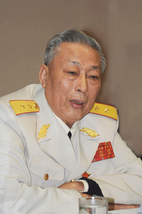 Trung tướng Đồng Sỹ Nguyên.  