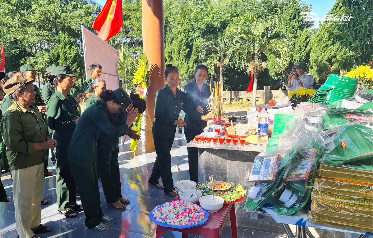 anh chèn bai long dai