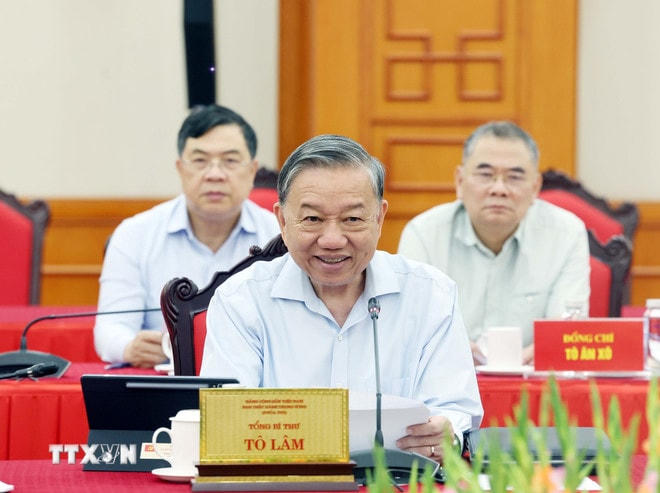 ttxvn-tong-bi-thu-to-lam-chu-tri-cuoc-lam-viec-cua-bo-chinh-tri-voi-ban-thuong-vu-dang-uy-cong-an-trung-uong-8262565-5.jpg