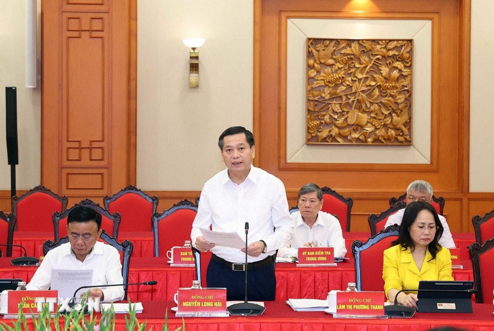 Phó Bí thư Đảng ủy các cơ quan Đảng Trung ương Nguyễn Long Hải phát biểu. (Ảnh: Thống Nhất/TTXVN)