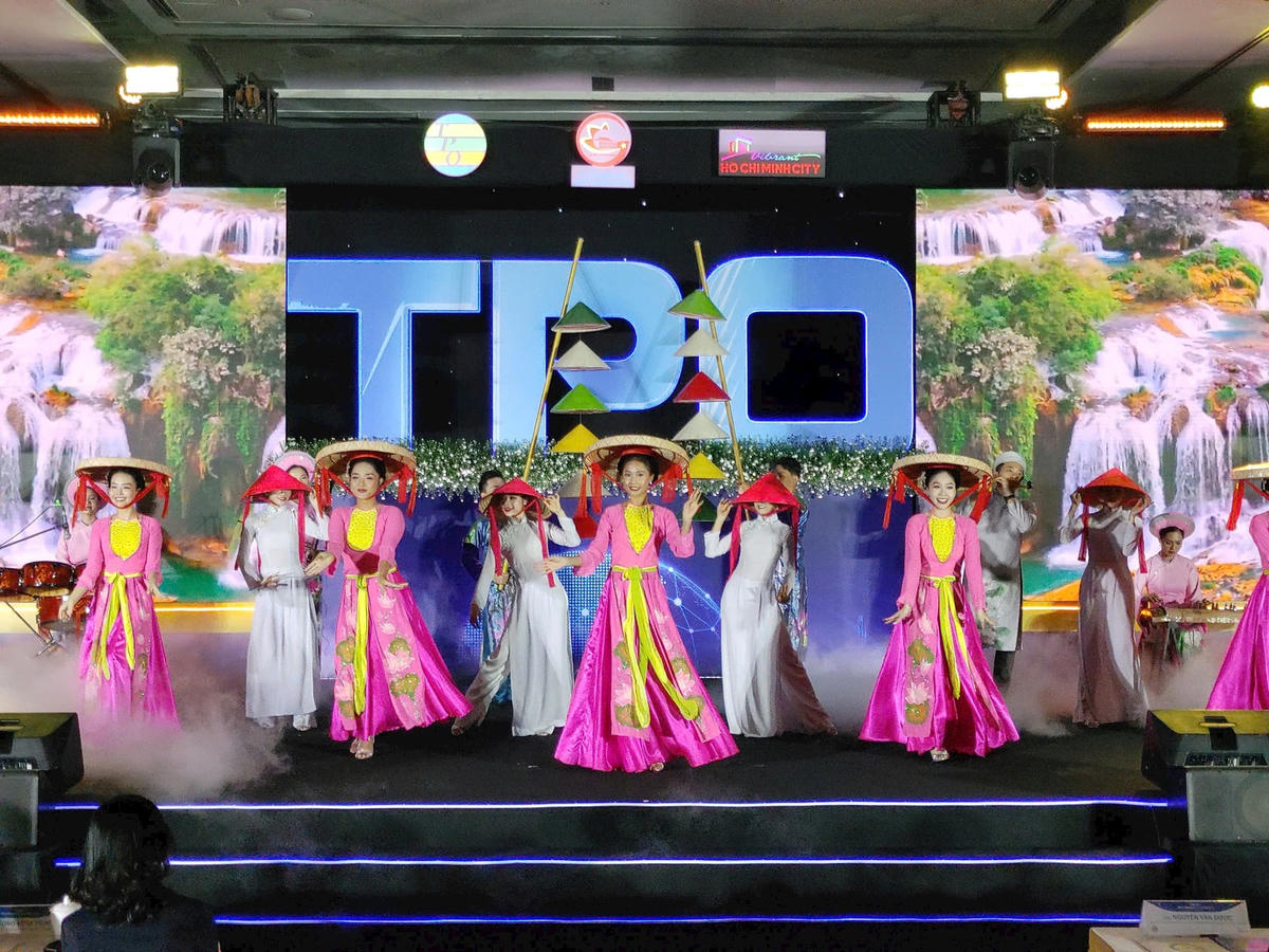 Tiết mục văn nghệ chào mừng khai mạc Đại hội đồng TPO lần thứ 12. Ảnh: H.L