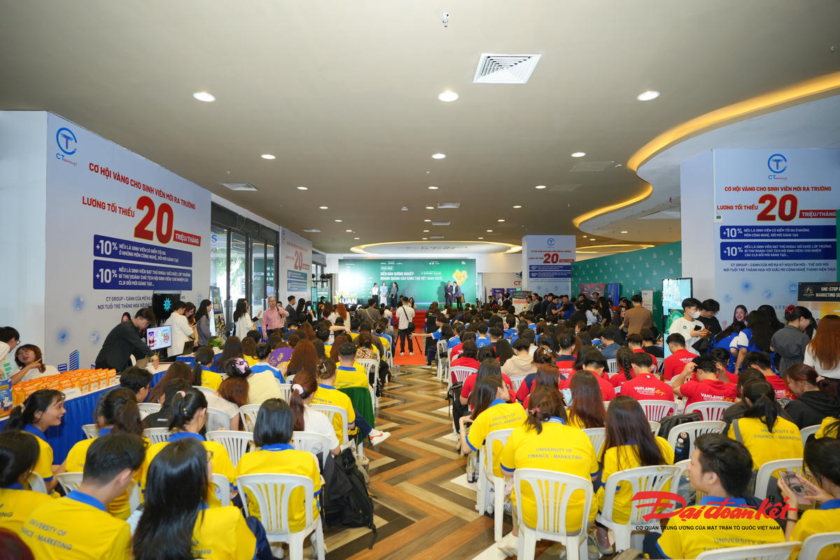 Diễn đàn là hoạt động trong khuôn khổ Giải thưởng cấp Quốc gia “Quảng cáo Sáng tạo Việt Nam - Vạn Xuân Awards 2025”. Ảnh: AV