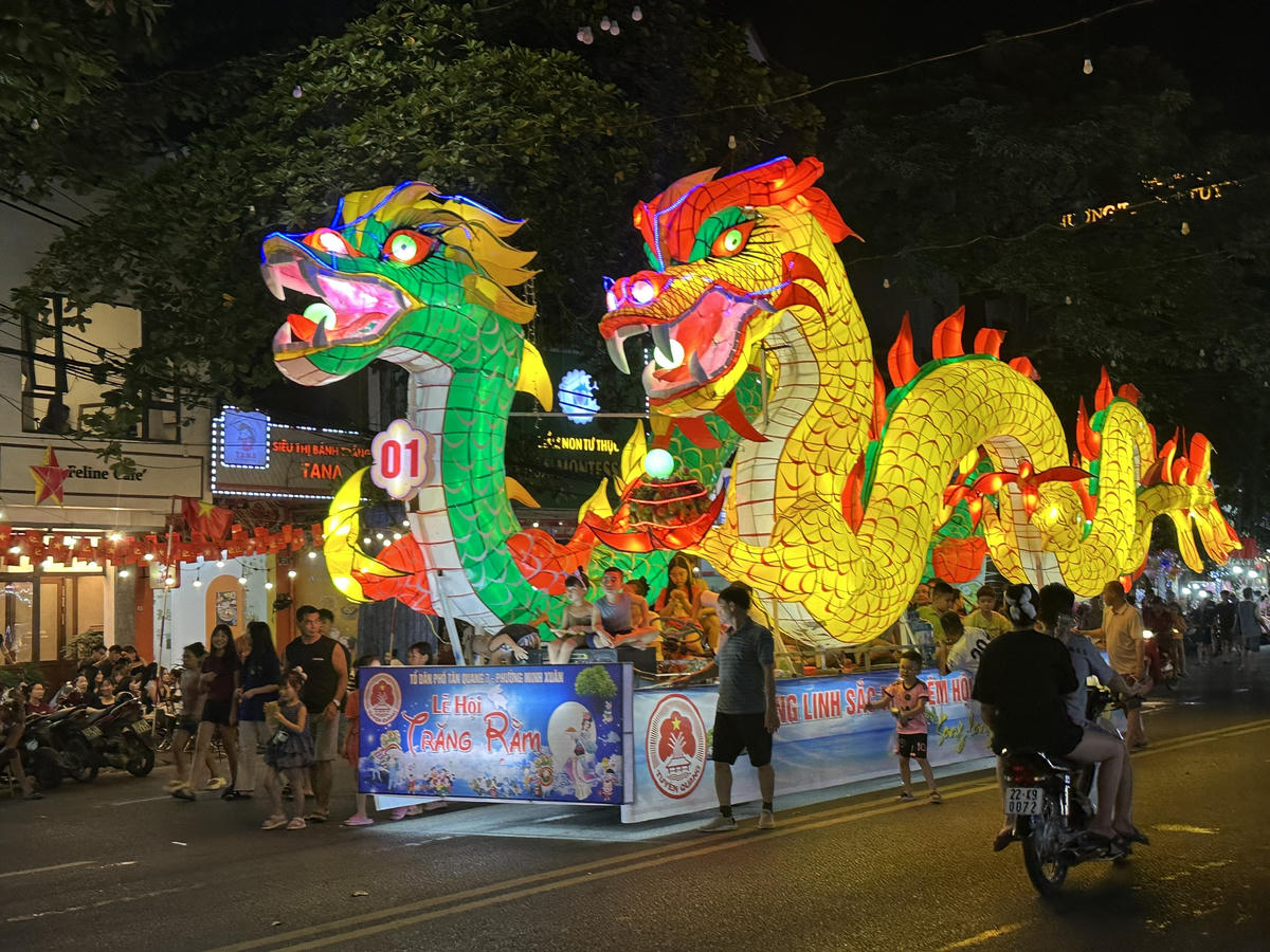 'Thành Tuyên' bùng nổ không khí Trung thu sớm