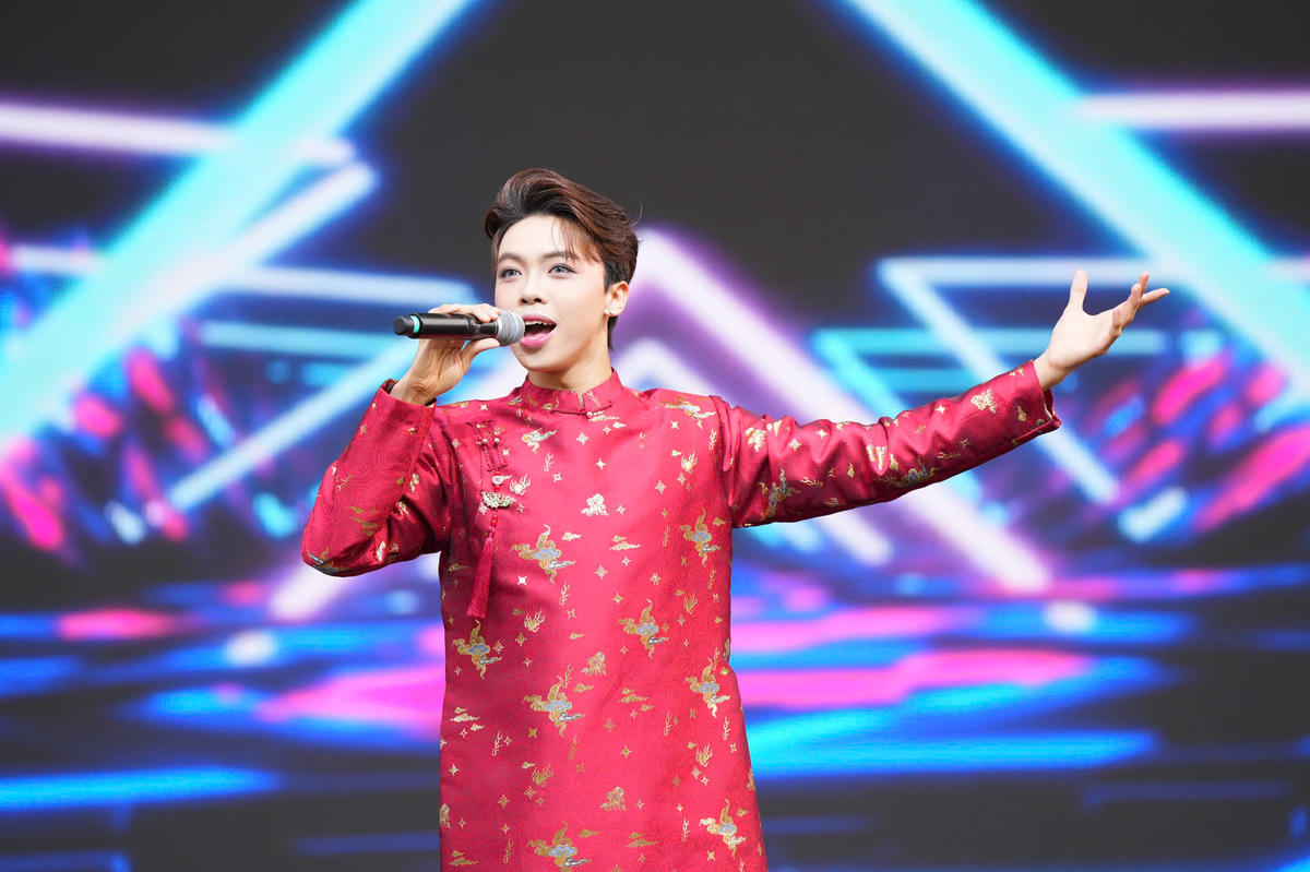 Lưu Quốc Vượng tại Liên hoan Asan World Ethnic Dance 2025. Ảnh: BTC.