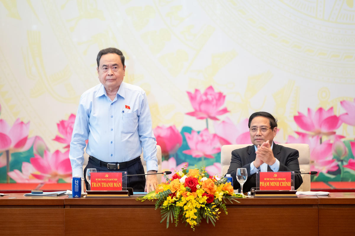 Chủ tịch Quốc hội Trần Thanh Mẫn và Thủ tướng Chính phủ Phạm Minh Chính đồng chủ trì Hội nghị. Ảnh: Phạm Thắng.