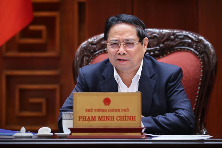 Thủ tướng Phạm Minh Chính chủ trì cuộc họp của Thường trực Chính phủ về một số nội dung quan trọng, trong đó có nội dung rà soát, thúc đẩy hoàn thành tuyến cao tốc Bắc – Nam phía Đông trong năm 2025. Ảnh: VGP/Nhật Bắc.