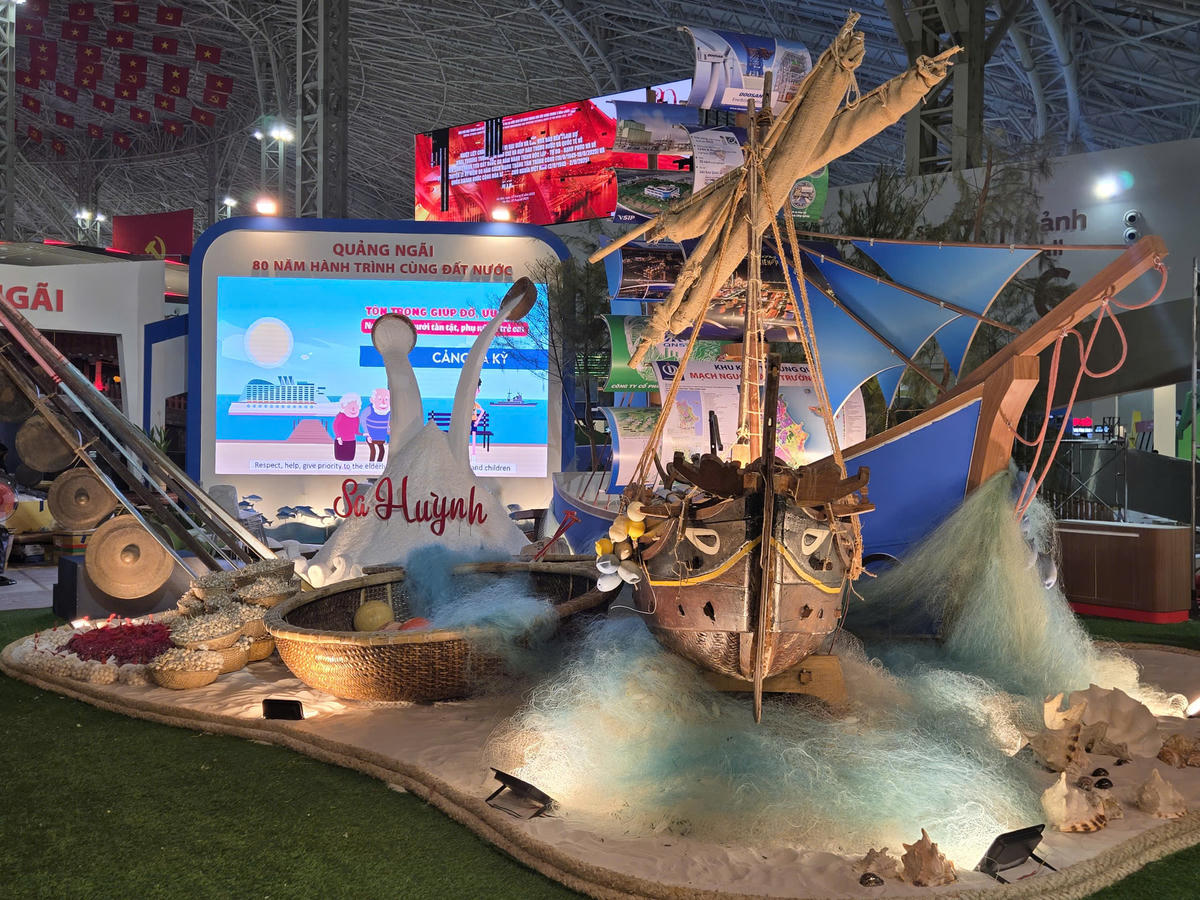 Một góc khu trưng bày của tỉnh Quảng Ngãi tại Trung tâm triển lãm Việt Nam. Ảnh: CV.