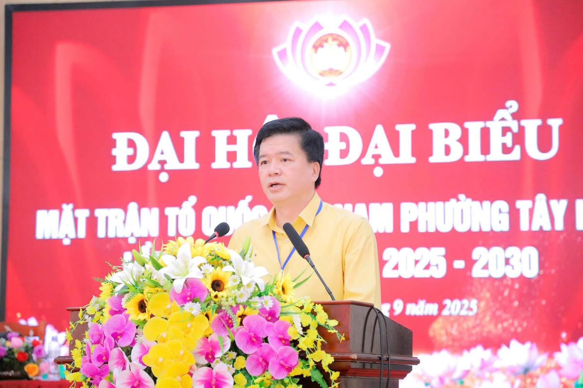 Ông Nguyễn Đình Hùng - Tỉnh uỷ viên, Phó Chủ tịch Thường trực Ủy ban Mặt trận Tổ quốc Việt Nam tỉnh Nghệ An phát biểu tại Đại hội. Ảnh: QH