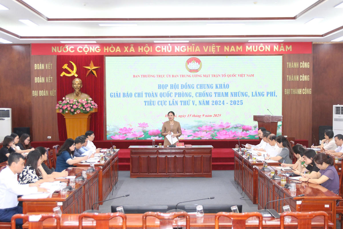 Quang cảnh cuộc họp. Ảnh: Tiến Đạt.