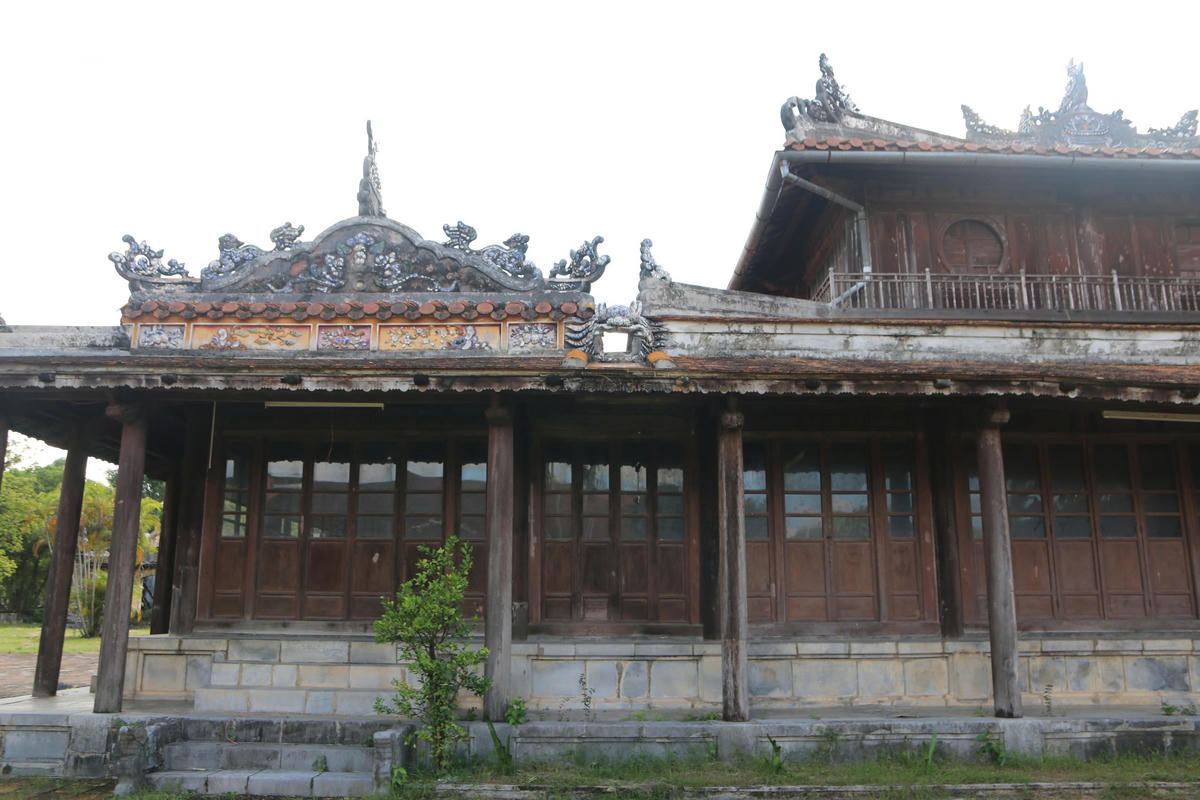 Trong nhiều năm một phần của di tích Quốc Tử Giám được Bảo tàng Lịch sử và Cách mạng Thừa Thiên Huế (nay là Bảo tàng Lịch sử Thừa Thiên Huế) sử dụng làm trụ sở và  nơi trưng bày, lưu giữ khoảng 32.000 hiện vật. Ảnh: N.Q.