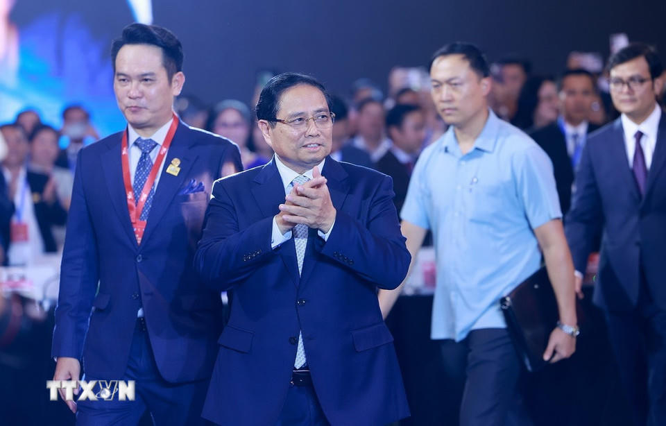 Thủ tướng Phạm Minh Chính đến dự Phiên đối thoại cấp cao Diễn đàn Kinh tế tư nhân Việt Nam (VPSF) 2025. (Ảnh: Dương Giang/TTXVN)