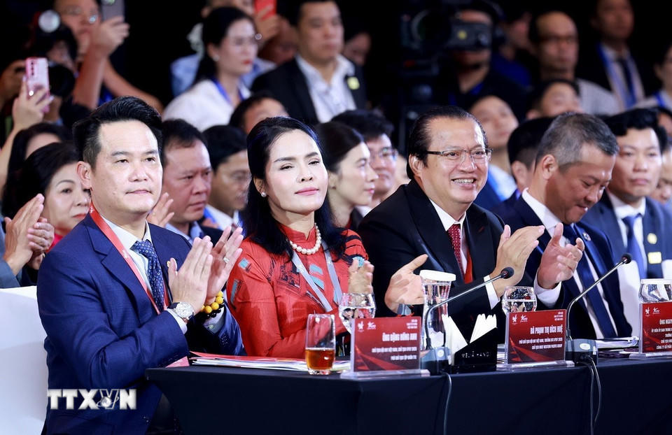 Các đại biểu tham dự Phiên đối thoại cấp cao Diễn đàn Kinh tế tư nhân Việt Nam (VPSF) 2025. (Ảnh: Dương Giang/TTXVN)