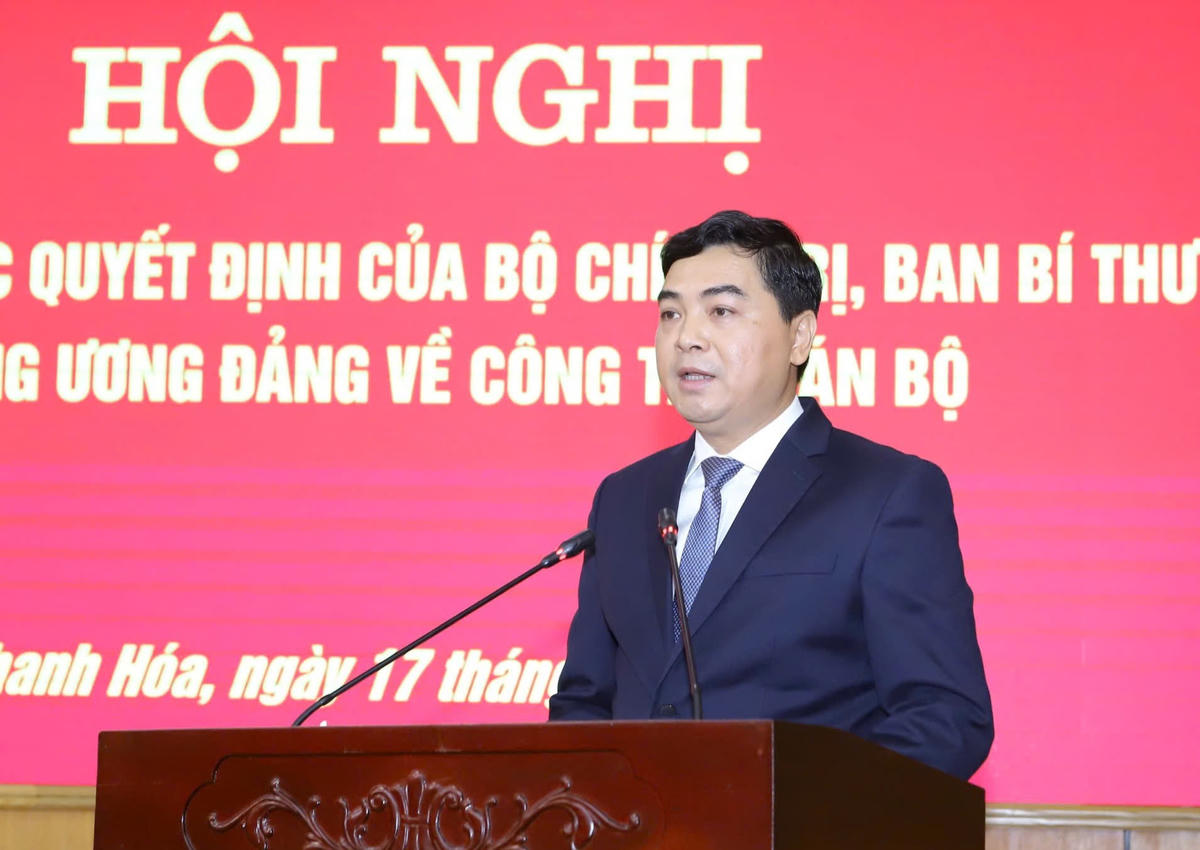 Phó Bí thư Tỉnh ủy Thanh Hóa Nguyễn Hoài Anh phát biểu nhận nhiệm vụ. Ảnh: Minh Hiếu