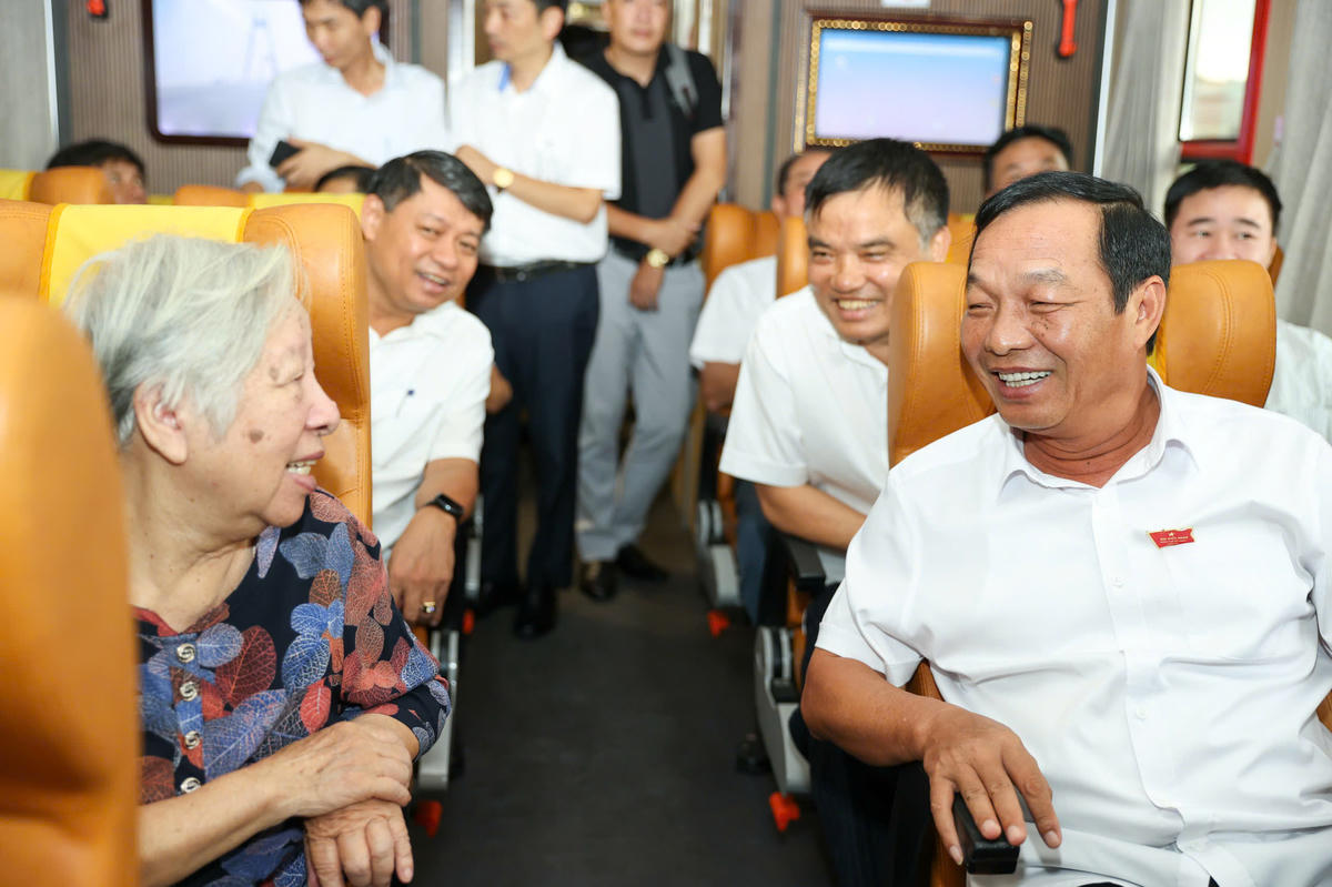 Hải Phòng: Vận hành thí điểm tàu hỏa đưa đón hơn 300 cán bộ, công chức mỗi ngày