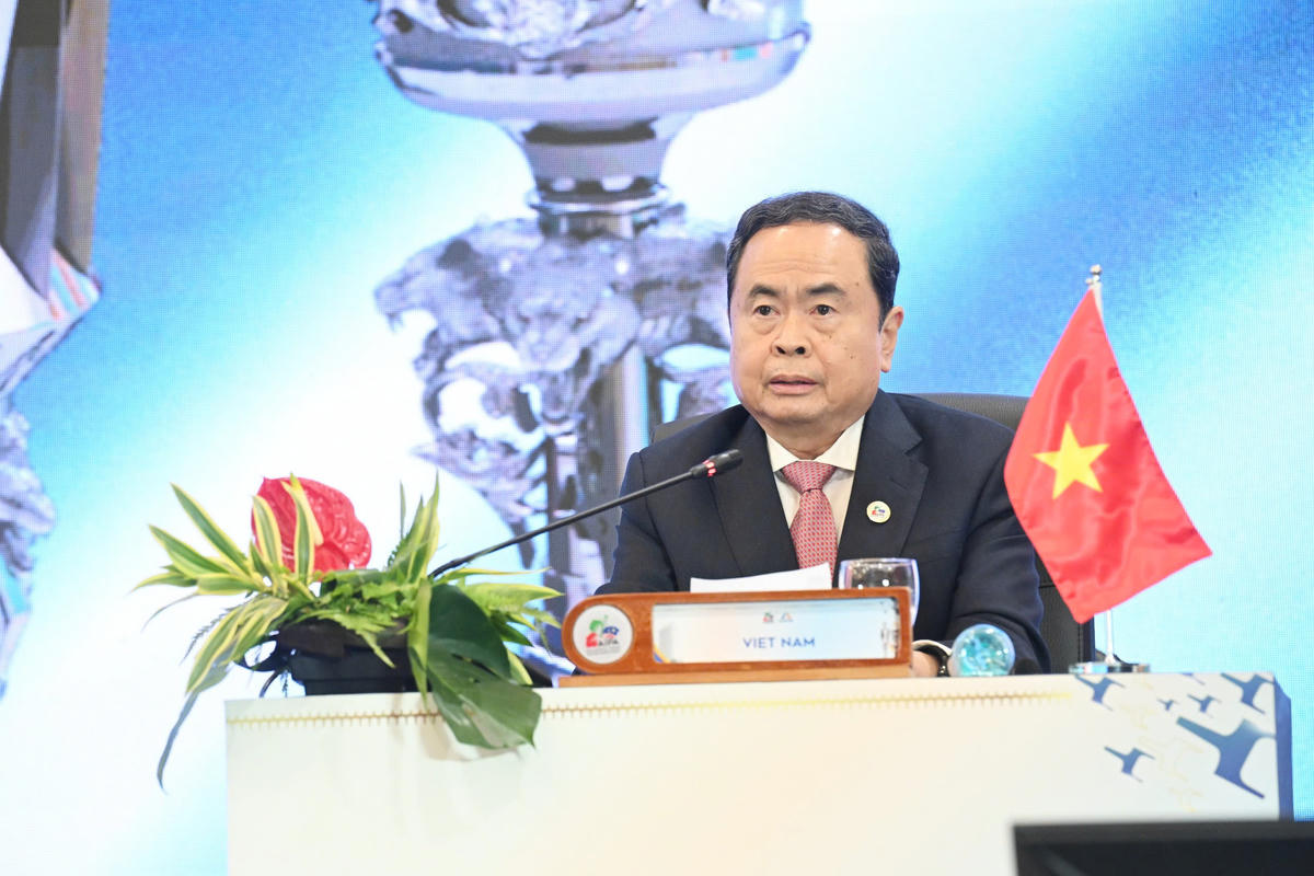 Chủ tịch Quốc hội Trần Thanh Mẫn phát biểu tại phiên toàn thể lần thứ nhất (Ảnh: Dương Dung)