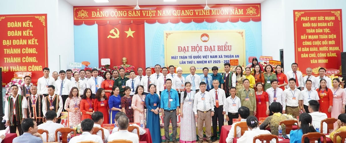 Uỷ ban MTTQ Việt Nam xã Thuận An khóa I, nhiệm kỳ 2025 -2023  ra mắt Đại hội. (Ảnh H.L)