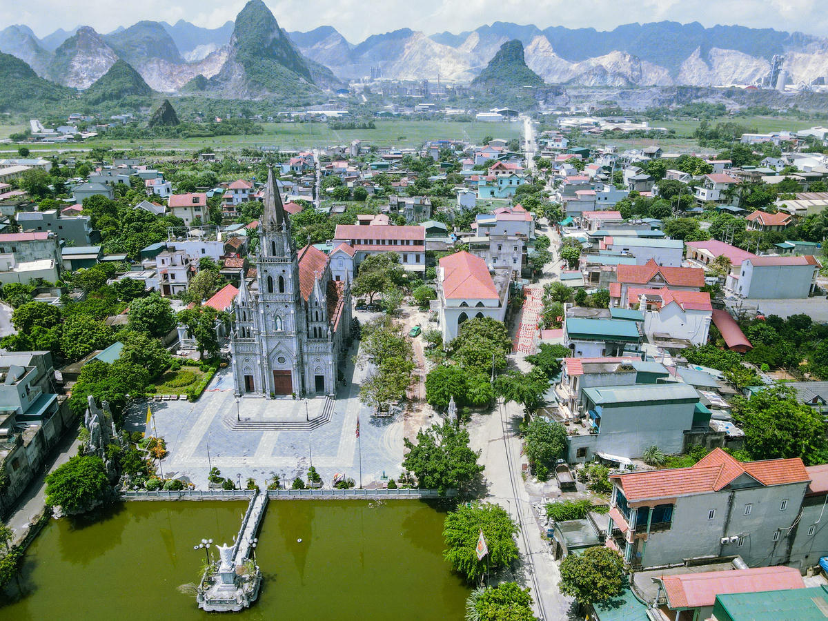 Một góc toàn cảnh tiểu khu La Mát từ trên cao. Ảnh: Đình Minh.