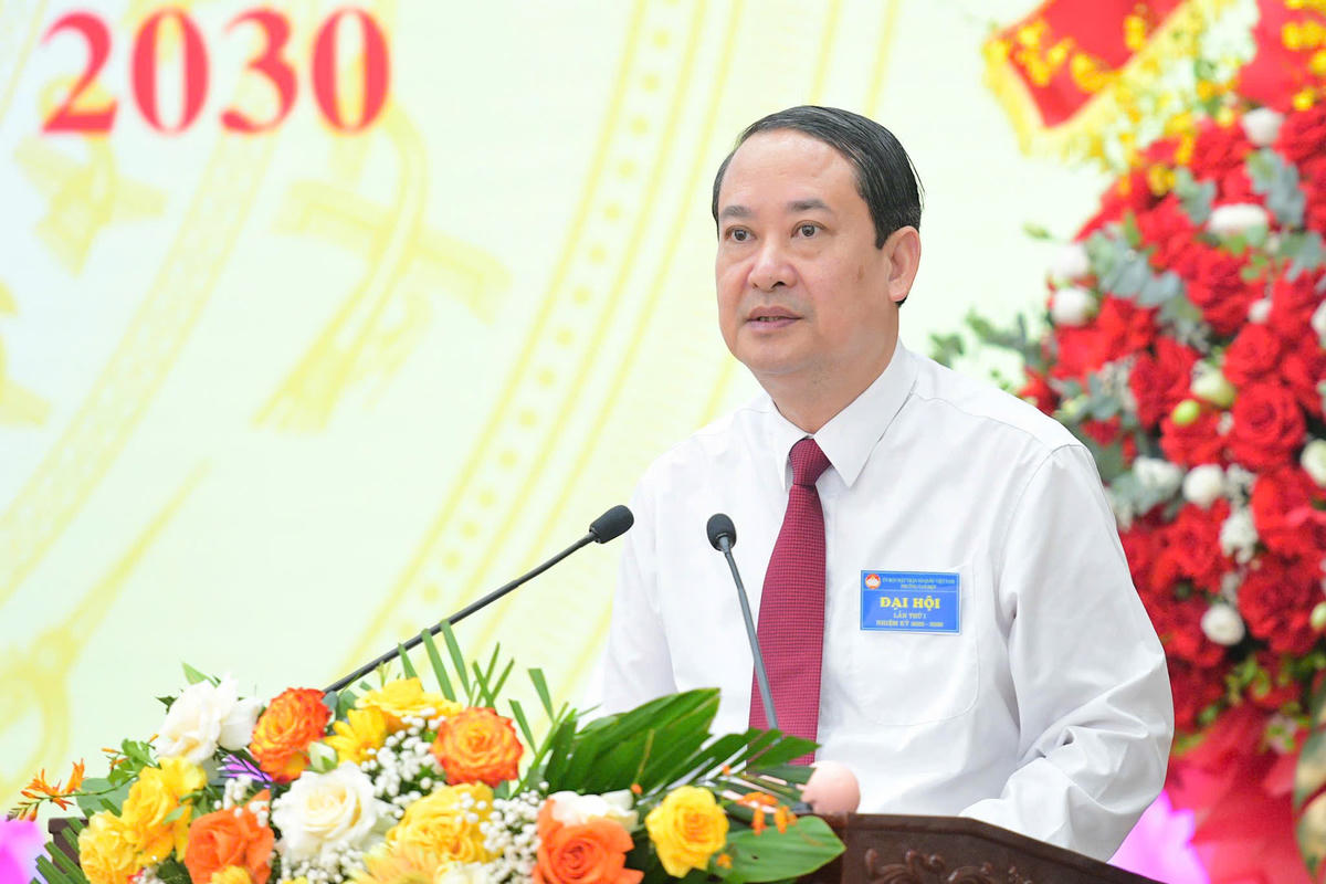 Ông Mai Văn Tuất - Phó Bí thư Tỉnh uỷ, Chủ tịch Ủy ban MTTQ tỉnh Ninh Bình phát biểu chỉ đạo đại hội. Ảnh: Trường Giang