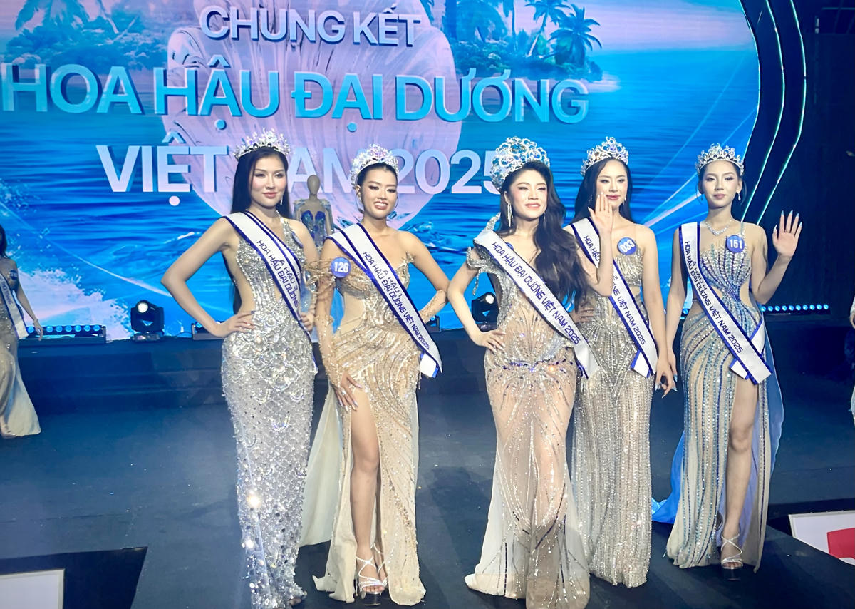 Hoa hậu và các Á hậu trong đêm chung kết cuộc thi Hoa hậu Đại dương 2025. Ảnh" Thùy Trang.