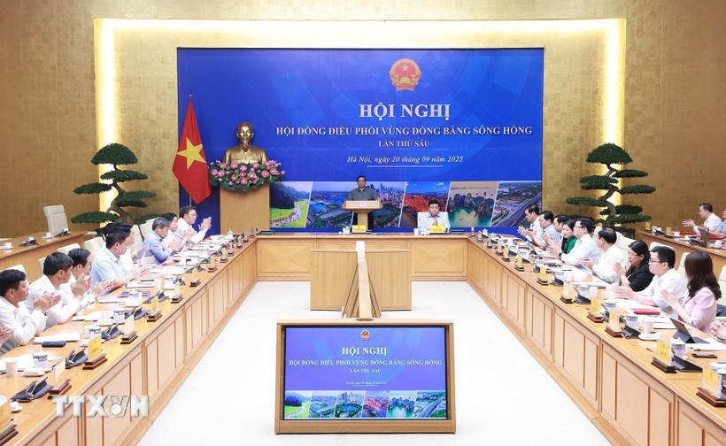 Thủ tướng Phạm Minh Chính chủ trì Hội nghị Hội đồng điều phối vùng Đồng bằng sông Hồng lần thứ sáu. (Ảnh: Dương Giang/TTXVN).